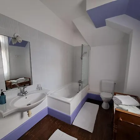 Chateau De La Redortiere Bed & Breakfast