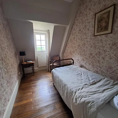 Chateau De La Redortiere 3* Mouzon (Charente)